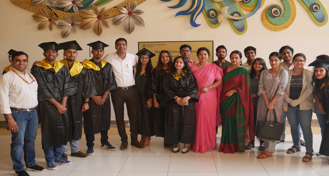 Alumni (2016-19 batch) with the faculty members and students from Department of Languages.